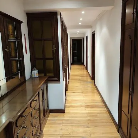 Piso En アパート チャンターダ
